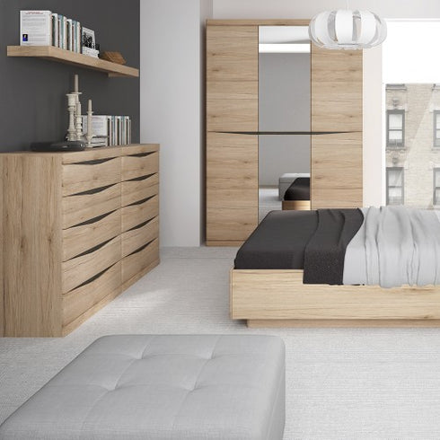 Kensington 3 Door Wardrobe with Centre Mirror door in Oak